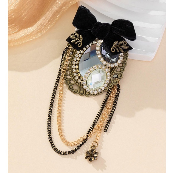 Gold Bronze Tone Vintage Style Rhinestone Statement Brooch - Picture 2 of 5